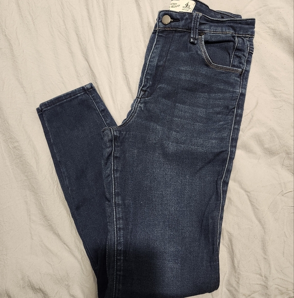 A&F Jeans - Picture 2 of 4